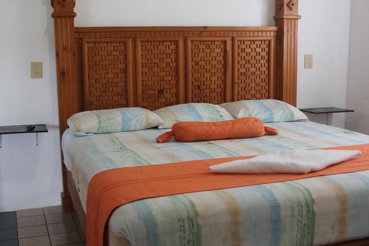 Hotel Mayflower Пуерто Ескондидо Екстериор снимка